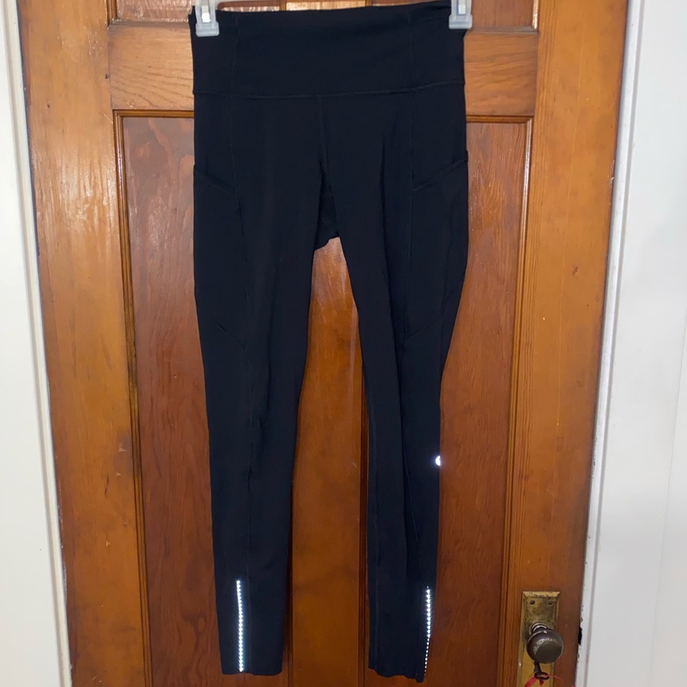 Like New Black Fast and Free Tight 28” Leggings!